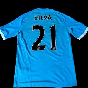 Used Manchester City David Silva #21 soccer Jersey Umbro 2010/2011 Home